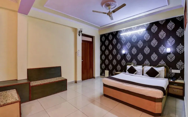 OYO 22110 Hotel Karni Palace