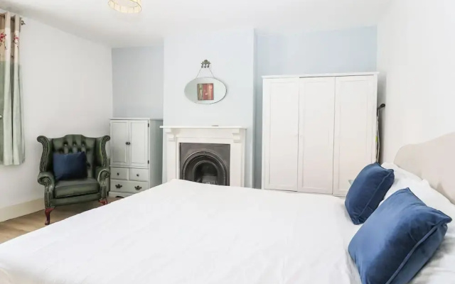 Goldhurst Apartment