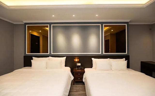 Skylark Boutique Hotel