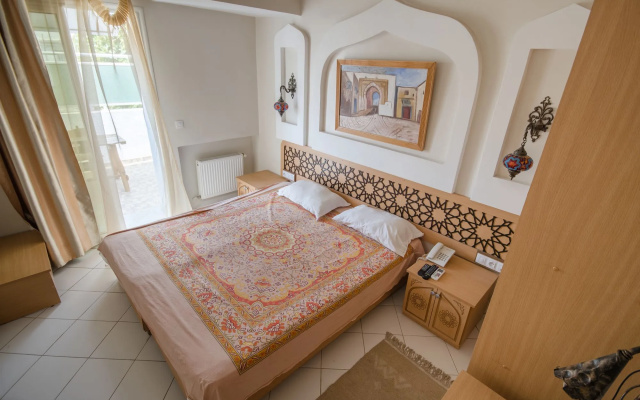 Hotel Saheb Ettabaa