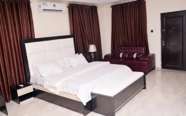 City Nest Hotel