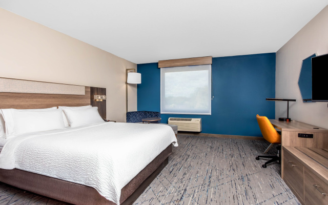 Holiday Inn Express & Suites Lantana by IHG
