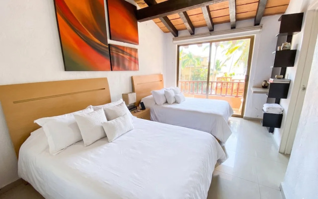 Oceanfront 5BR Villa by Monyxbnb