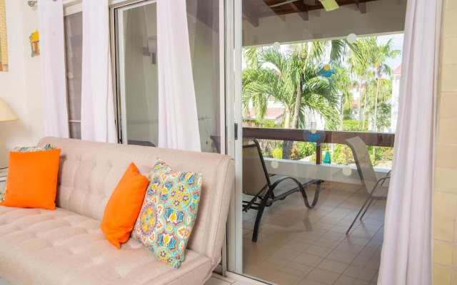 Romantic Antigua Getaway – Oceanfront Condo with Resort Amenities
