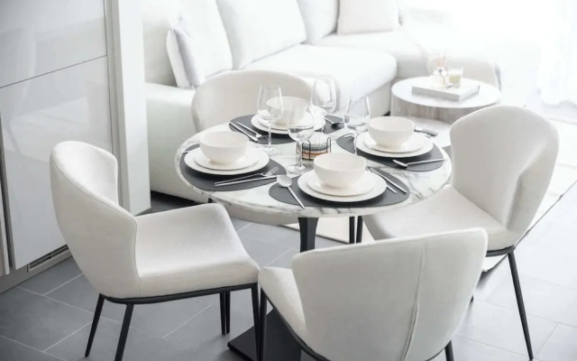 Meydan Apartment Sleeps 5 in a Great Location