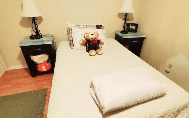 Room-plaid Room 3min From Yale Univ