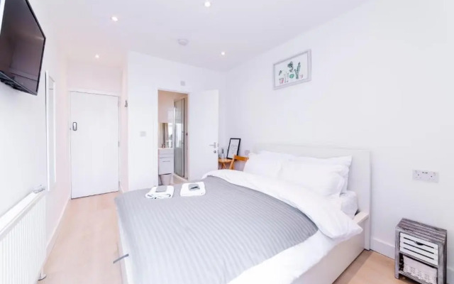 Quiet Cosy Rooms
