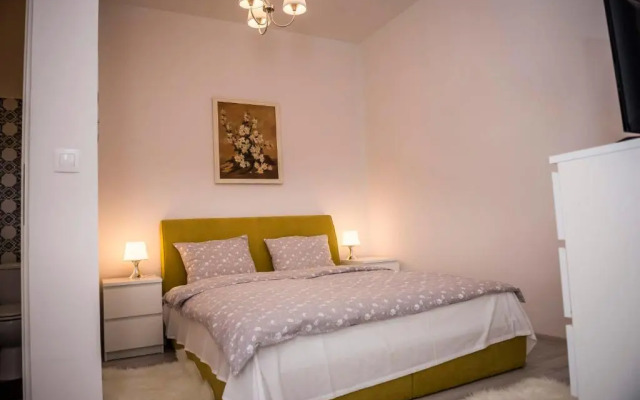 Reghin Guest House