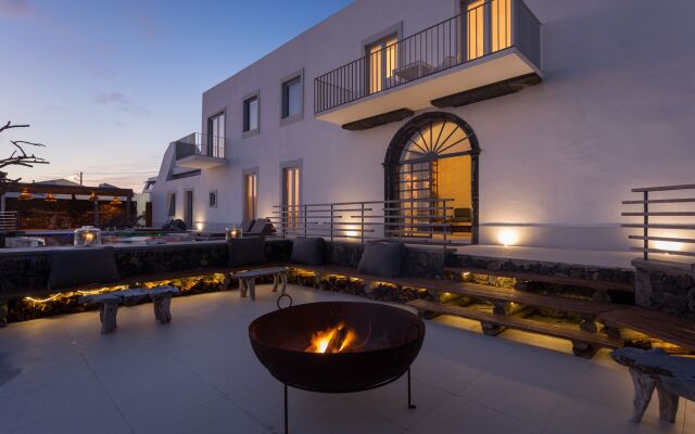 Отель White Exclusive Suite & Villas вид на фасад