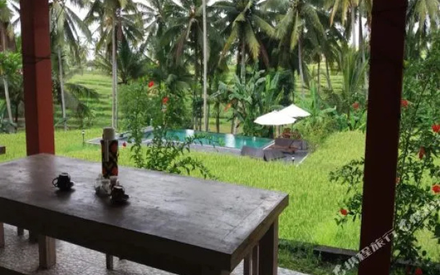 Arjana Bungalows Rice Field