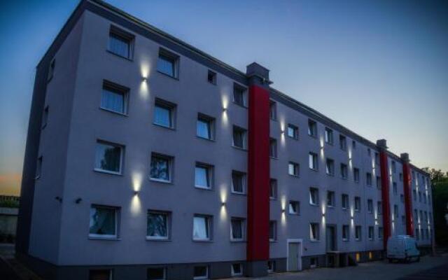 Отель Kompleks Hotelarski Zgoda вид на фасад