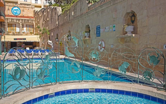 White Dolphin Complex Hotel