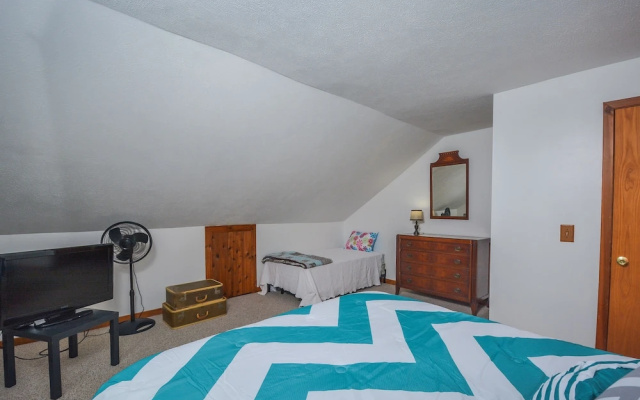 Lake View 3 Bedroom House