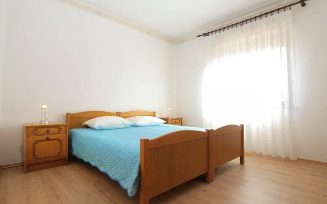 Apartment 1563