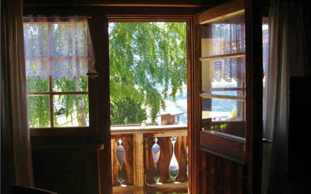 Charming Wooden House in Switzerland!