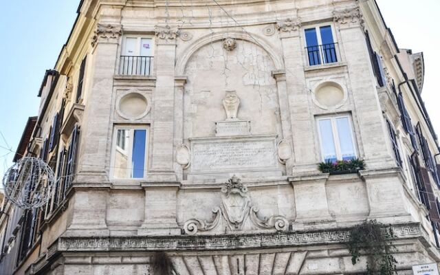 Апартаменты Stylish apartment in central Rome вид на фасад