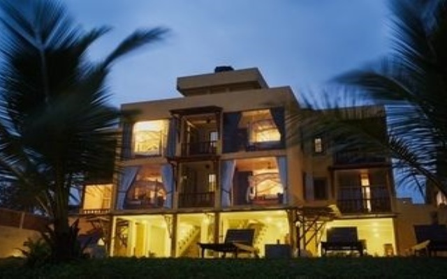 Отель Amanda Beach Villas вид на фасад