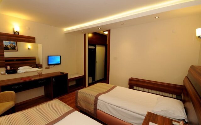 Hotel Yiltok Аванос комната для гостей