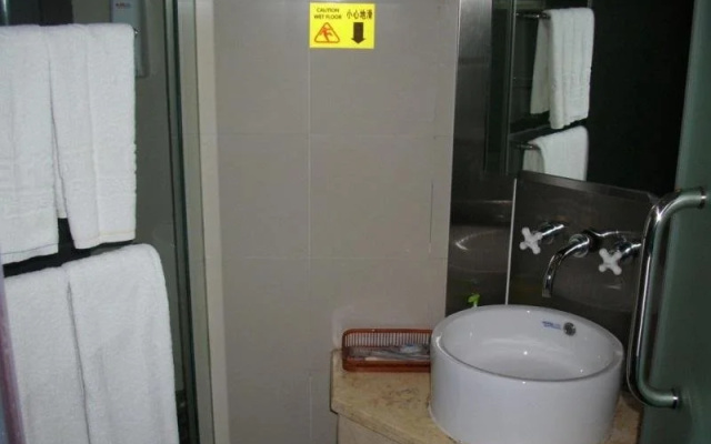 Motel168 Shaoxing North Zhongxing Road