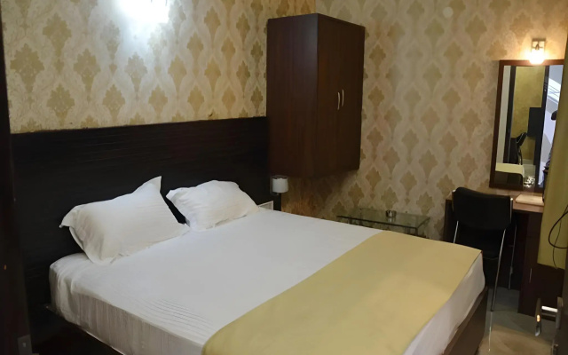 Hotel Park Plaza Varanasi