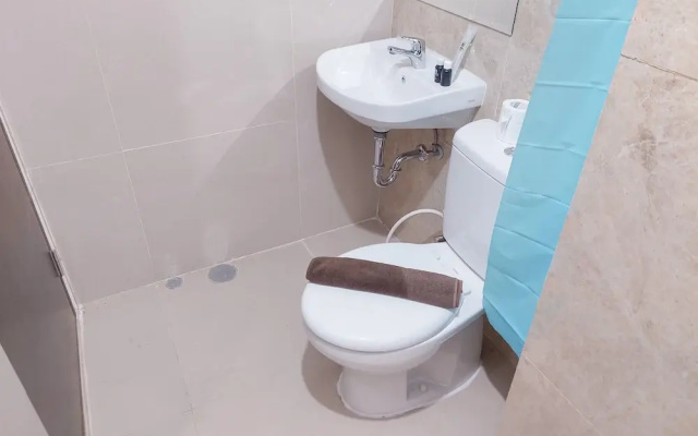 Restful And Cozy Studio At Transpark Bintaro Apartment