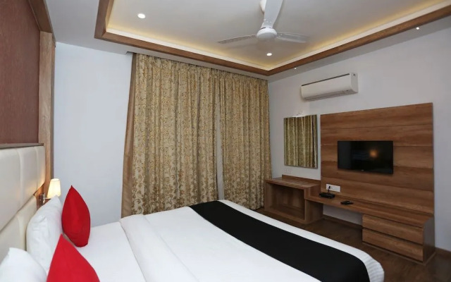 Capital O 18921 Hotel Yelchiko