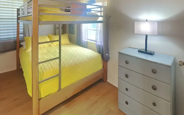 Coastal Den by Ryson Vacation Rentals