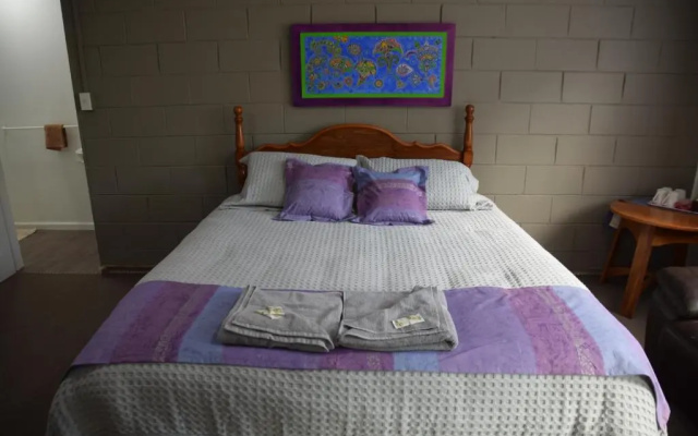 Riverside Haven Lodge & Holiday Park