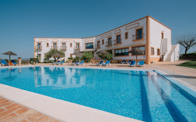 Отель Quinta Dos Poetas Hotel Португалия, Пешао - отзывы, цены и фото номеров - забронировать отель Quinta Dos Poetas Hotel онлайн вид на фасад