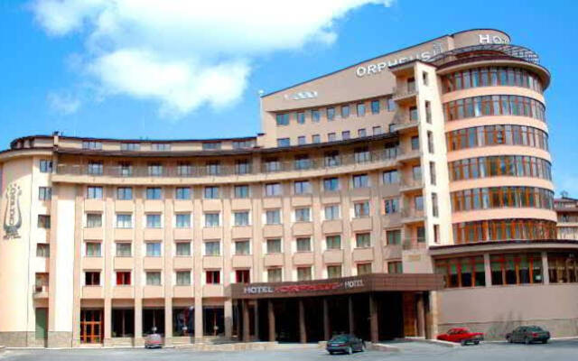 Отель Spa Hotel Orpheus Болгария, Пампорово - отзывы, цены и фото номеров - забронировать отель Spa Hotel Orpheus онлайн вид на фасад