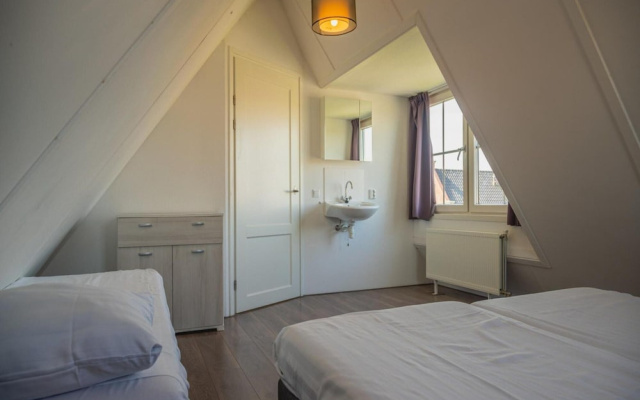 Holiday Home Built in Zaanse Style, Near Alkmaar