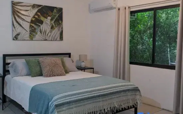 Tranquil Jungle Studio Retreat Near Del Coco Beach