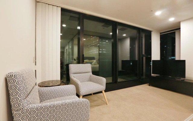 Everest Serviced Apartments on Albert