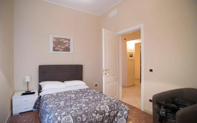 Capital Flat 9-A
