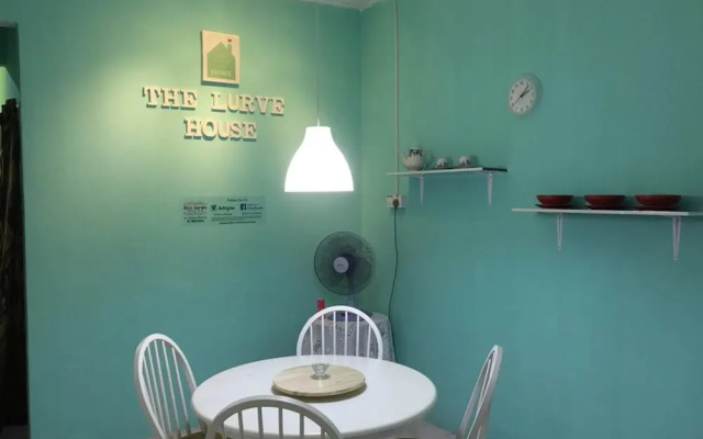 The Lurve House