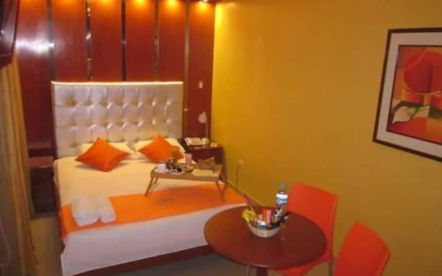 Aura Hotel