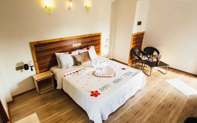 Hanifaru Beach Inn