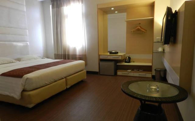 Puncak Hotel Bangka