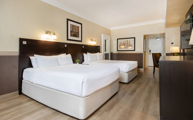 Fantasyland Hotel