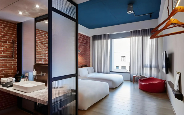 U.I.J Hotel & Hostel