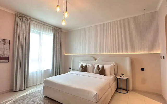 Durrani Homes – Minimal Luxe 3BR with Burj Khalifa and Fountain View (third room without partition)
