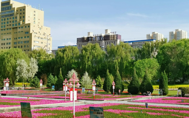Ji Hotel Lanzhou West Railway Station North