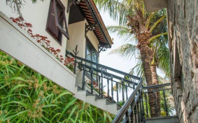 Отель Villa Hoa Su - Frangipani Village Resort вид на фасад