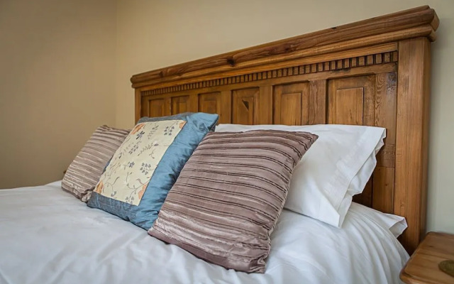 Stoodleigh Court Coach House B & B