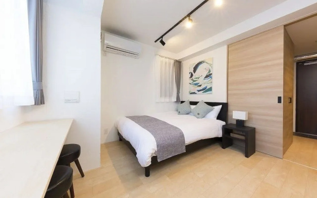 C4 Maison Philippe Shitaya 403