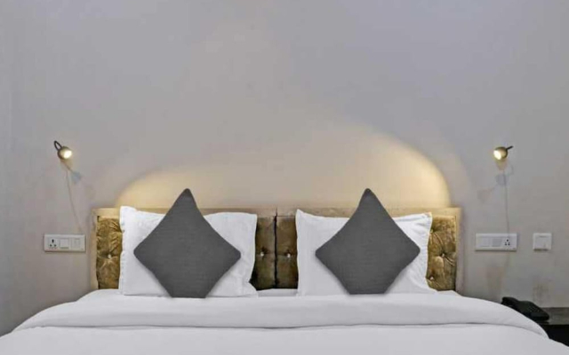 Super OYO Hotel O Varanasi - Prayagraj