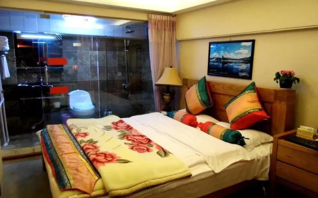 Lijiang Muyunju Inn
