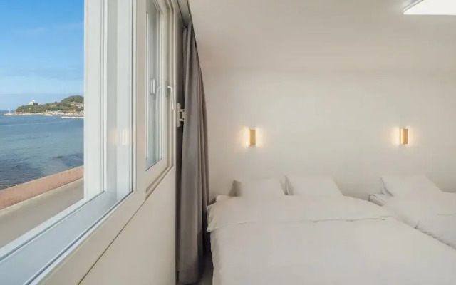 Pohang Luna Ocean View Pool Villa
