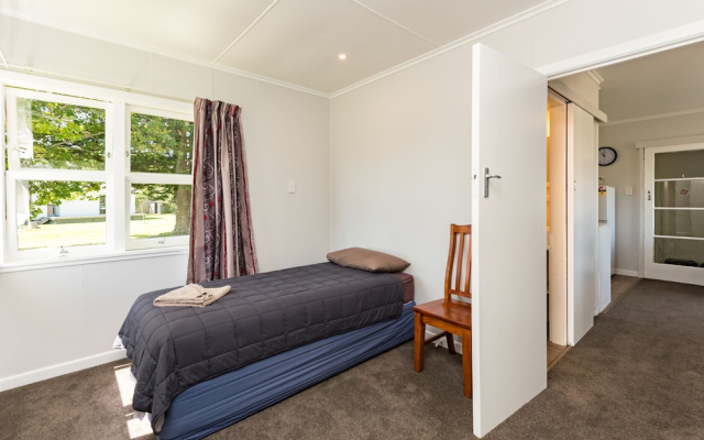 Waitangi Beach Bach 30B