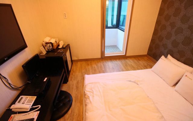 La Feliz Hotel CSM